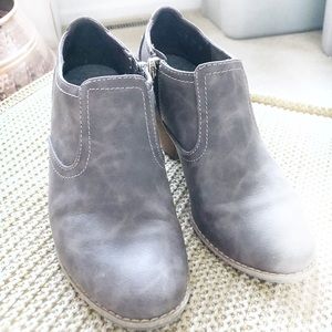 Brown Leather Zip-Up Booties